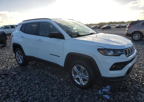 2024 Jeep Compass Latitude z USA, uszkodzony, nr VIN 3C4NJDBN4RT603424